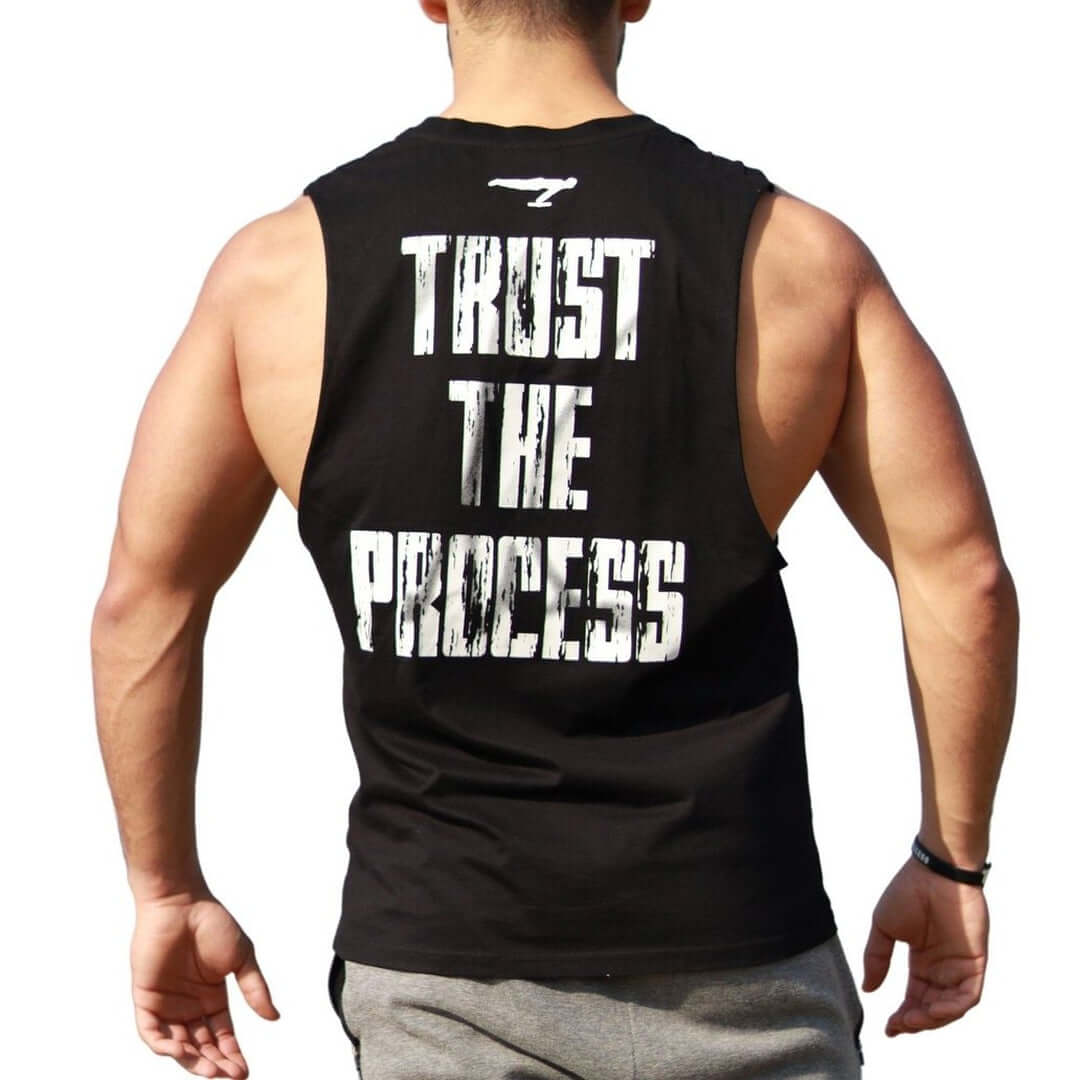 גופיה שחורה